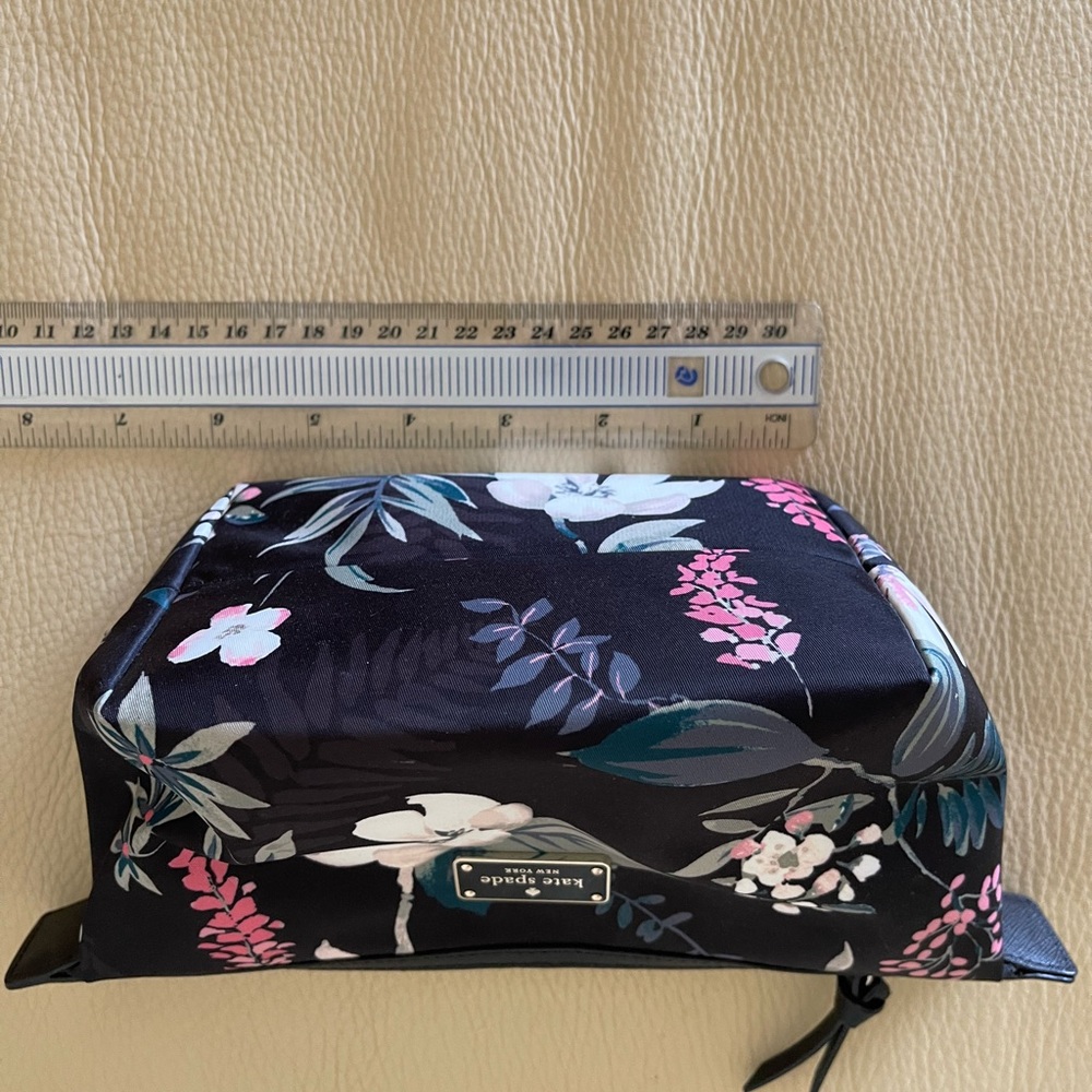 ♠️ Kate Spade Floral Pouch - Picture 6 of 8